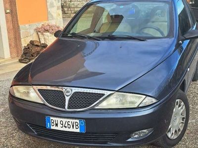 Lancia Ypsilon