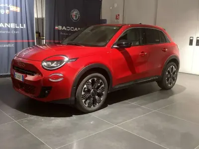 Usata Fiat 600 La Prima 110 CV (80 kW) 2025 Rosso SUV