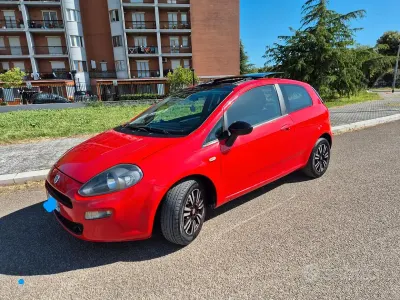 Occasion Fiat Punto 84 ch (61 kW) 2013 Rouge Citadine