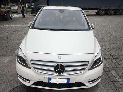 Usata Mercedes B180 Executive 122 CV (89 kW) 2012 Bianco Monovolume