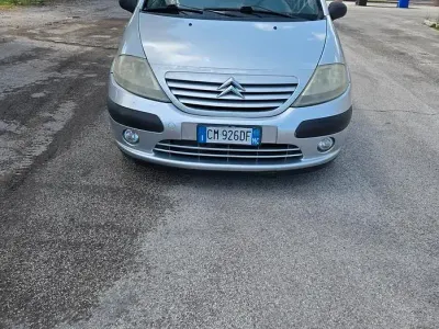 Używany Citroën C3 Elegance 73 KM (53 kW) 2004 Szary Sedan/Limuzyna