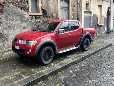 Usata Mitsubishi L200 140 CV (102 kW) 2008 Rosso Pick-up
