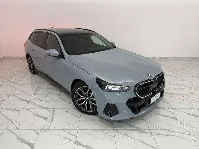 Usata BMW 520 M Sport 197 CV (144 kW) 2024 Grigio Station wagon