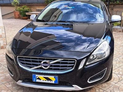 Usata Volvo S60 Momentum 163 CV (119 kW) 2011 Nero Berlina