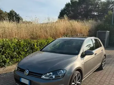 Usata VW Golf VII Highline 110 CV (80 kW) 2016 Grigio Berlina