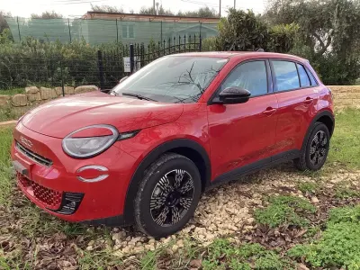 Nuova Fiat 600 Business 100 CV (73 kW) 2026 Rosso SUV