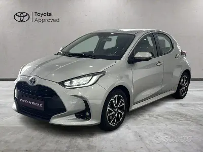 Usata Toyota Yaris Hybrid Trend 116 CV (85 kW) 2022 Grigio Berlina