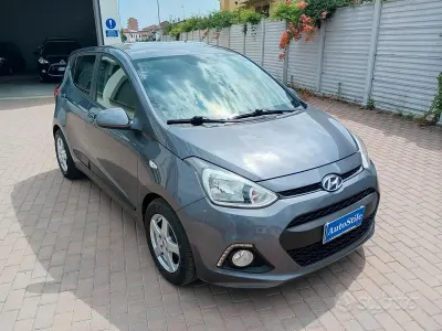 Usata Hyundai i10 87 CV (63 kW) 2016 Grigio Utilitaria