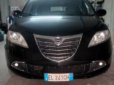 Usata Lancia Ypsilon Platinum 69 CV (50 kW) 2014 Nero Utilitaria