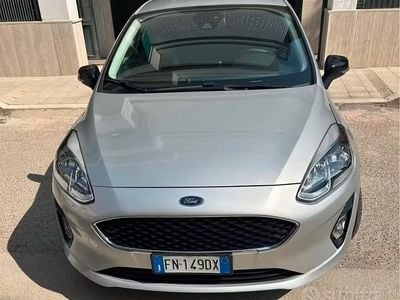 Usata Ford Fiesta 86 CV (63 kW) 2018 Grigio Utilitaria