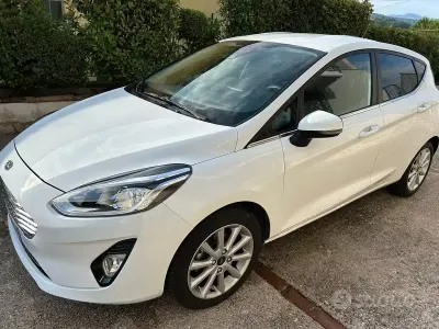 Usata Ford Fiesta 86 CV (63 kW) 2019 Bianco Utilitaria