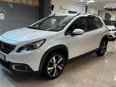 Usata Peugeot 2008 Allure 100 CV (73 kW) 2018 Bianco SUV