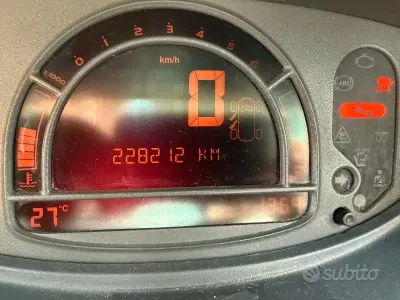 Käytetty Renault Modus 75 HP (55 kW) 2005 Harmaa Tila-auto