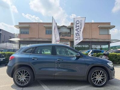 Usata Mercedes GLA180 Business 116 CV (85 kW) 2021 Blu/azzurro SUV