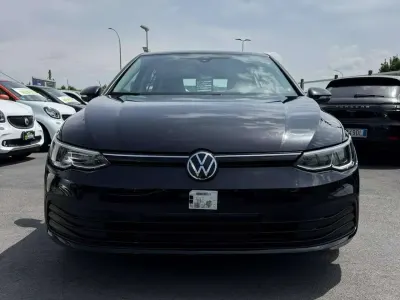 Usata VW Golf VIII Life 116 CV (85 kW) 2024 Nero Berlina