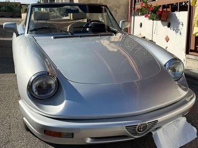 Usata Alfa Romeo Spider 122 CV (89 kW) 1990 Cabrio