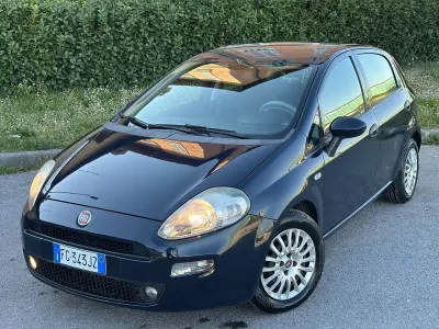 Usata Fiat Punto Street 95 CV (69 kW) 2016 Blu/azzurro Utilitaria