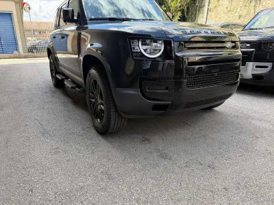 Usata Land Rover Defender S 200 CV (147 kW) 2025 SUV