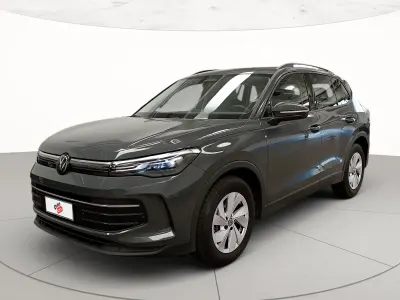Usata VW Tiguan Life 150 CV (110 kW) 2025 Dolphin grey metallizzato SUV