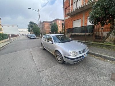 Usata VW Golf IV 100 CV (73 kW) 2003 Berlina