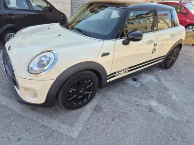 Usata Mini Cooper D 116 CV (85 kW) 2019 Utilitaria