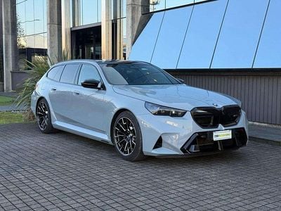 Usata BMW M5 Comfort Edition 585 CV (430 kW) 2025 Grigio Station wagon
