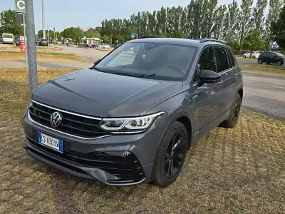 Usata VW Tiguan Black Edition 150 CV (110 kW) 2024 Grigio SUV