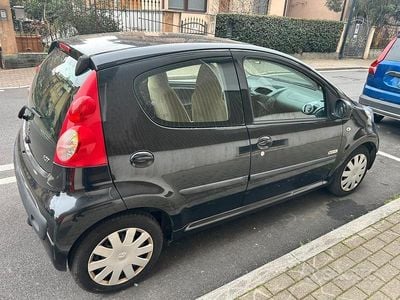 Gebraucht Peugeot 107 68 PS (50 kW) 2006 Schwarz Kleinwagen