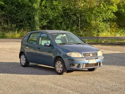 Gebraucht Fiat Punto 60 PS (44 kW) 2005 Blau Kleinwagen