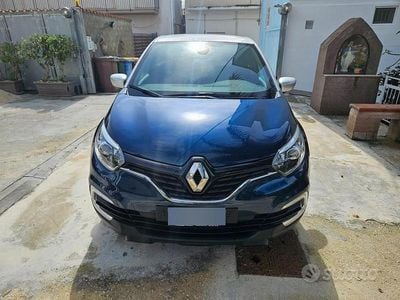 Usata Renault Captur LIMITED Deluxe 90 CV (66 kW) 2019 Blu SUV