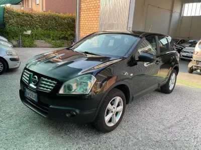 Używany Nissan Qashqai +2 Tekna 106 KM (77 kW) 2010 Czarny SUV