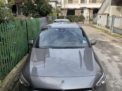 Usata Mercedes B180 116 CV (85 kW) 2019 Grigio Monovolume