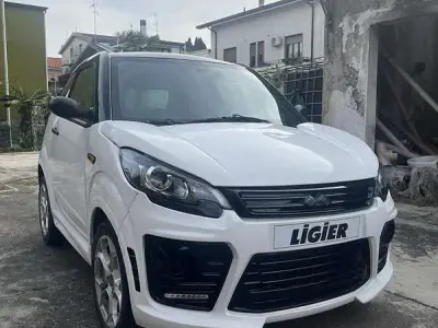 Usata Ligier JS50 10 CV (7 kW) 2021 Utilitaria