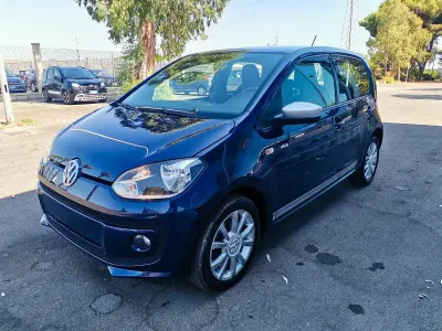 Usata VW up! CLUB 75 CV (55 kW) 2015 Blu Utilitaria