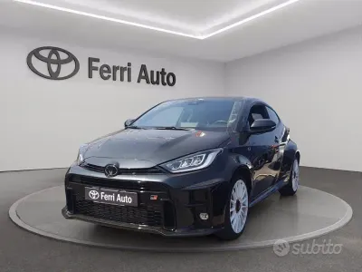 Usata Toyota Yaris 261 CV (191 kW) 2021 Nero Utilitaria