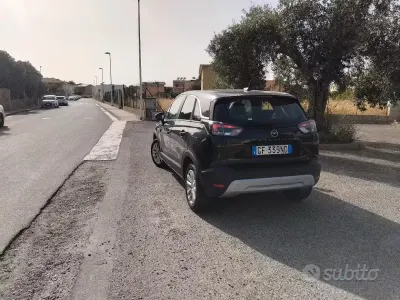 Usata Opel Crossland 110 CV (80 kW) 2021 Nero SUV