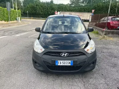 Używany Hyundai i10 69 KM (50 kW) 2012 Czarny Hatchback