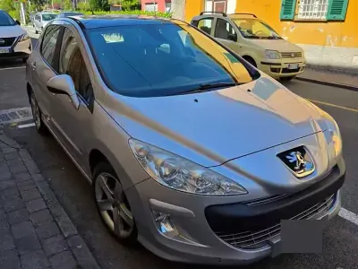 Usata Peugeot 308 109 CV (80 kW) 2008 Grigio Berlina