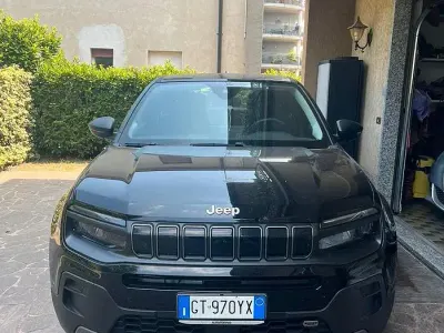Begagnad Jeep Avenger 101 HK (74 kW) 2024 Svart SUV