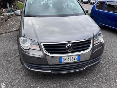 Usata VW Touran Highline 105 CV (77 kW) 2008 Grigio Monovolume