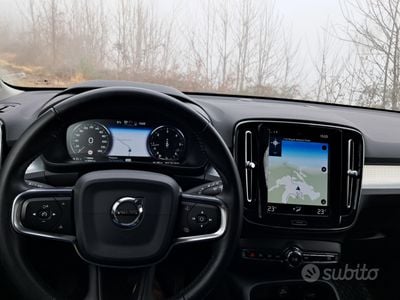 Usata Volvo XC40 150 CV (110 kW) 2019 Grigio SUV
