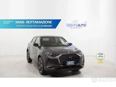 Usado DS Automobiles DS3 Crossback So Chic 101 CV (74 kW) 2022 Gris SUV