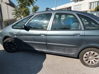 Usata Citroën Xsara Picasso 95 CV (69 kW) 2005 Grigio Monovolume