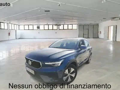 Usata Volvo XC40 Core 163 CV (119 kW) 2025 Denim blue metallizzato SUV