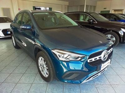 Usata Mercedes GLA200 Business 150 CV (110 kW) 2022 Blu/azzurro SUV