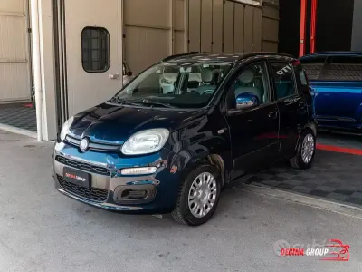 Usata Fiat Panda Lounge 69 CV (50 kW) 2014 Blu Utilitaria