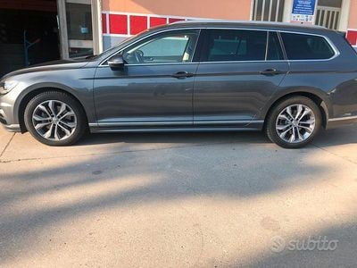 Usata VW Passat Executive 150 CV (110 kW) 2016 Station wagon
