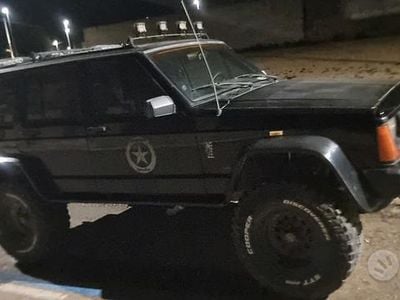 Usata Jeep Cherokee 1989 Nero SUV