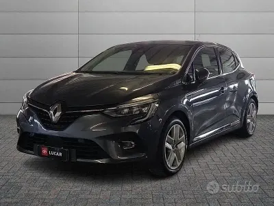 Używany Renault Clio V Intens 116 KM (85 kW) 2020 Szary Sedan/Limuzyna