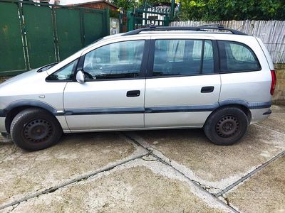 Usata Opel Zafira Comfort 101 CV (74 kW) 2002 Monovolume